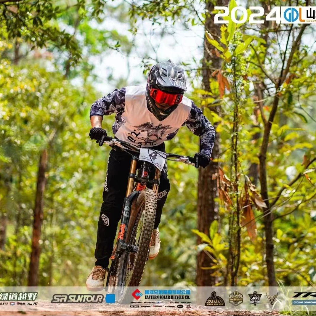Мужские кроссовки для горного  – обзор и цена Mountain Biking Videos